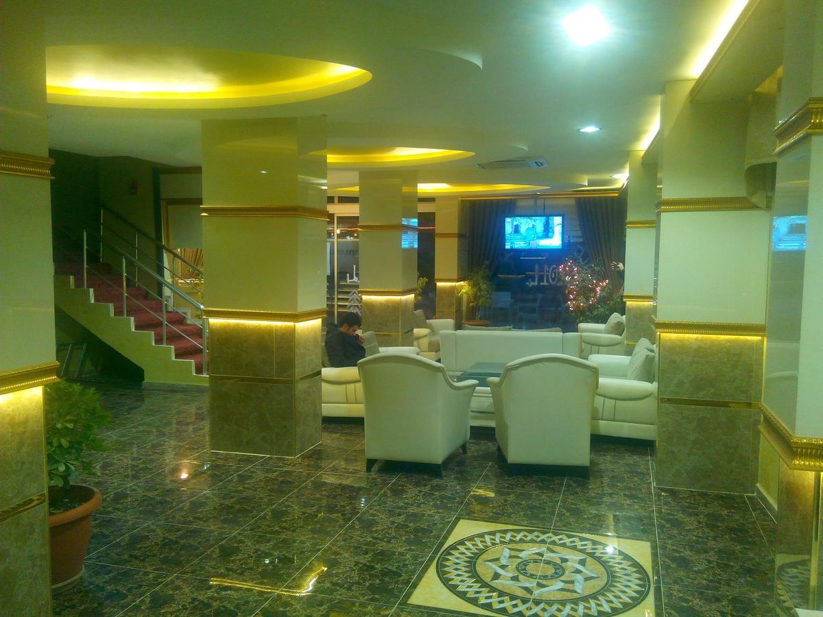 Ugur Otel Mersin  Buitenkant foto