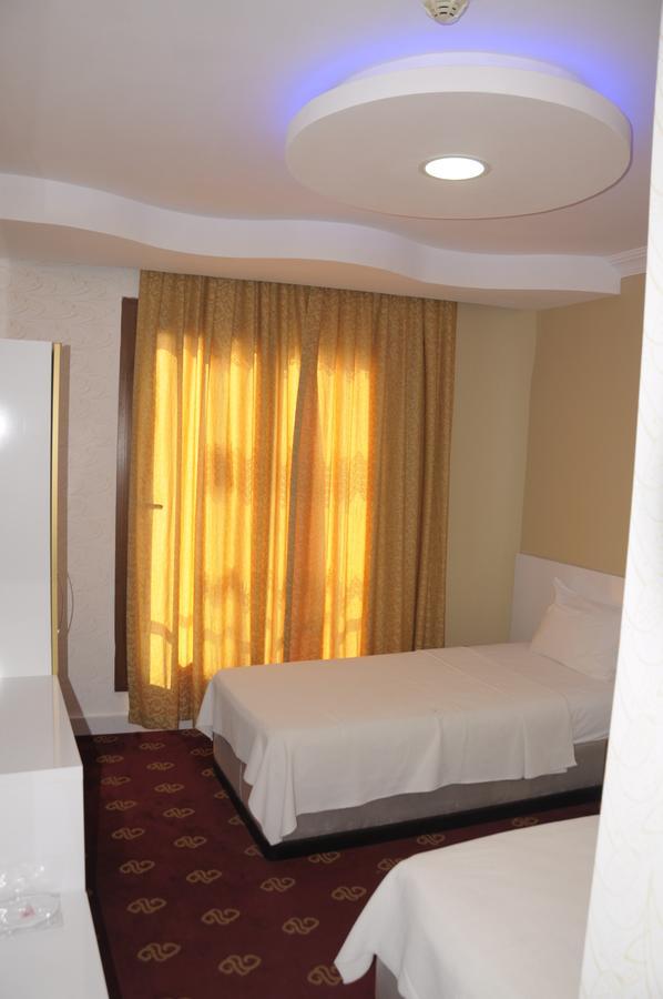 Ugur Otel Mersin  Buitenkant foto