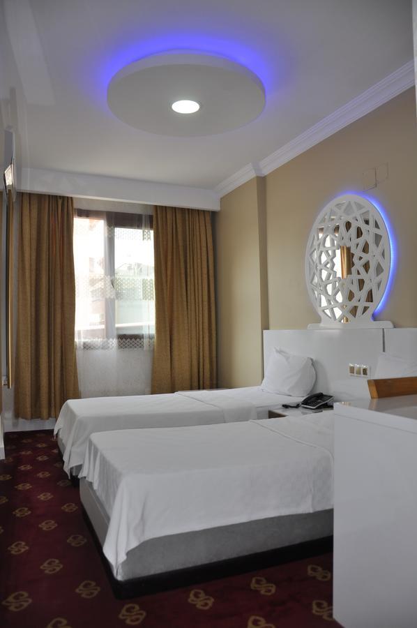 Ugur Otel Mersin  Buitenkant foto