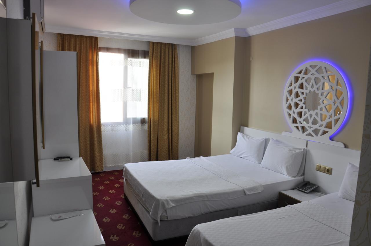 Ugur Otel Mersin  Buitenkant foto