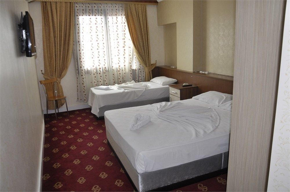 Ugur Otel Mersin  Buitenkant foto